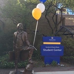 Image post by @hofstrau on Instagram