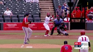 Video post by @louisvillebats on Twitter