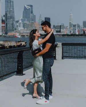 Image post by @thismodernlovephoto on Instagram