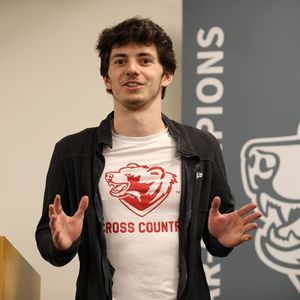 Image post by @washubears on Instagram