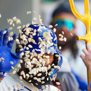 Image post by @losmarineros on Instagram