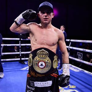 Image post by @MatchroomBoxing on Twitter