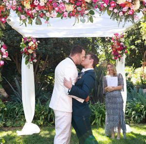 Image post by @theknot on Instagram