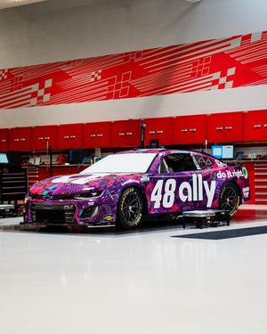 Image post by @teamhendrick on Instagram