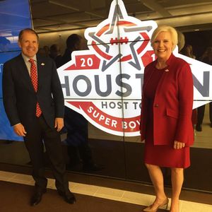Image post by @housuperbowl on Instagram