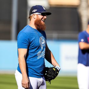 Image post by @losdodgers on Instagram
