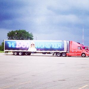 Image post by @metlifestadium on Instagram