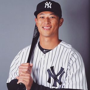 Image post by @bronxpinstripes on Instagram