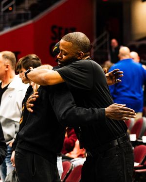Image post by @CavsEntertain on Twitter