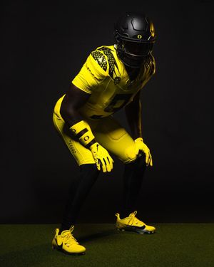 Image post by @oregonfootball on Twitter