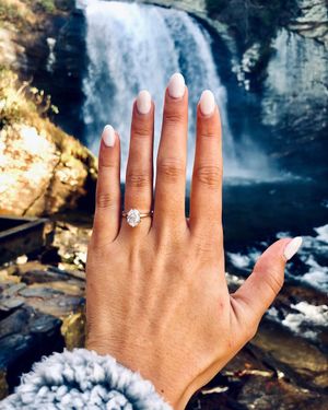 Image post by @theknot on Instagram