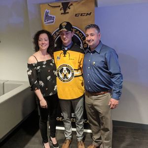 Image post by @cbehockey on Instagram