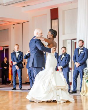 Image post by @theknot on Instagram