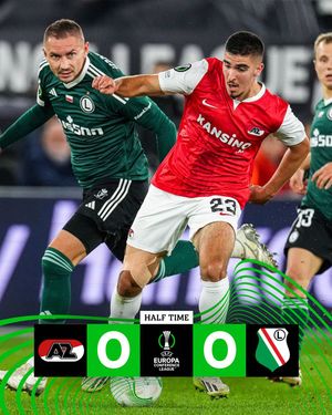 Image post by @azalkmaar on Instagram