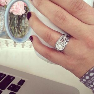Image post by @helzbergdiamonds on Instagram