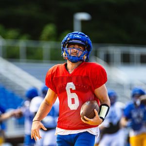 Image post by @unewhavenfb on Instagram