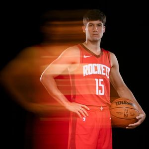 Image post by @hoopmag on Instagram