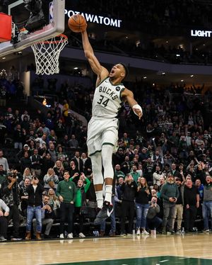 Image post by @giannis_an34 on Instagram