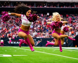 Image post by @texanscheerleaders on Instagram