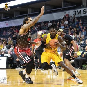 Image post by @LondonLightning on Twitter