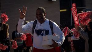 Image post by @uhcougarwbb on Twitter