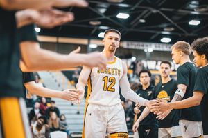 Image post by @uwsmbb on Instagram