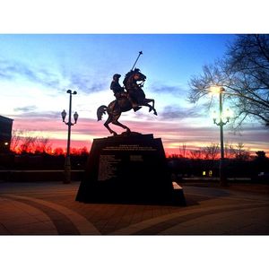 Image post by @fuwlax on Instagram