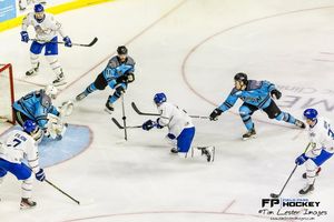 Image post by @fieldpasshockey on Instagram