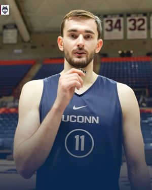Image post by @uconnmbb on Instagram
