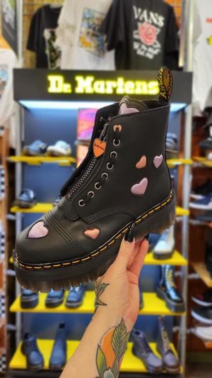 Image post by @journeys on Instagram