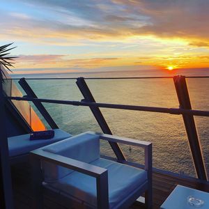 Image post by @stephanielinnartz on Instagram