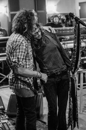 Image post by @Aerosmith on Twitter