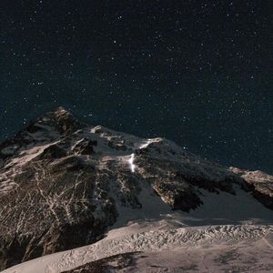 Image post by @discovery on Instagram