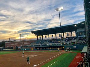 Image post by @baylorsoftball on Instagram
