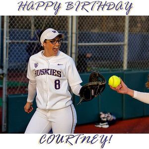 Image post by @uwsoftball on Instagram