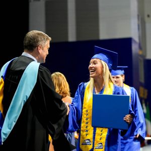 Image post by @hofstra_wlax on Instagram