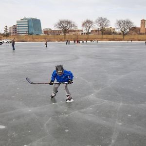 Image post by @hockeydaymn on Instagram