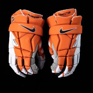 Image post by @nikelacrosse on Instagram