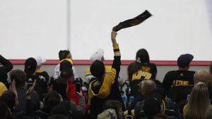 Video post by @penguins on Twitter