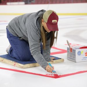 Image post by @du_hockey on Instagram