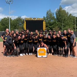 Image post by @iowasoftball on Instagram