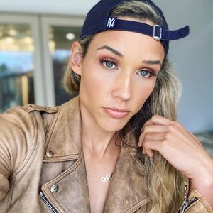 Image post by @lolojones on Instagram