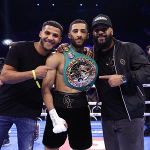Image post by @MatchroomBoxing on Twitter