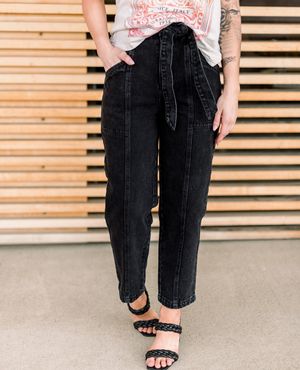 Image post by @shopoutoftown on Instagram