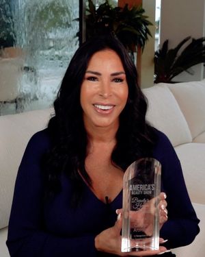 Video post by @itsa10haircare on Instagram