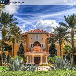 Image post by @rosencollege on Instagram