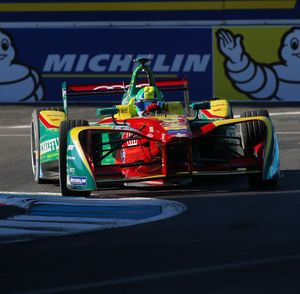 Image post by @lucasdigrassi on Instagram