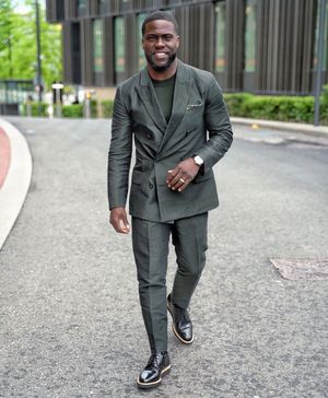 Image post by @kevinhart4real on Instagram