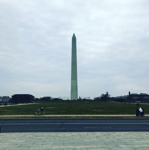 Image post by @officialcarltonthebear on Instagram