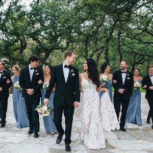 Image post by @theknot on Instagram